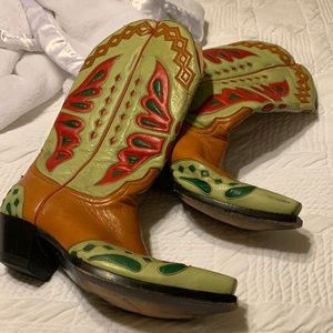 Old gringo cowboy boots